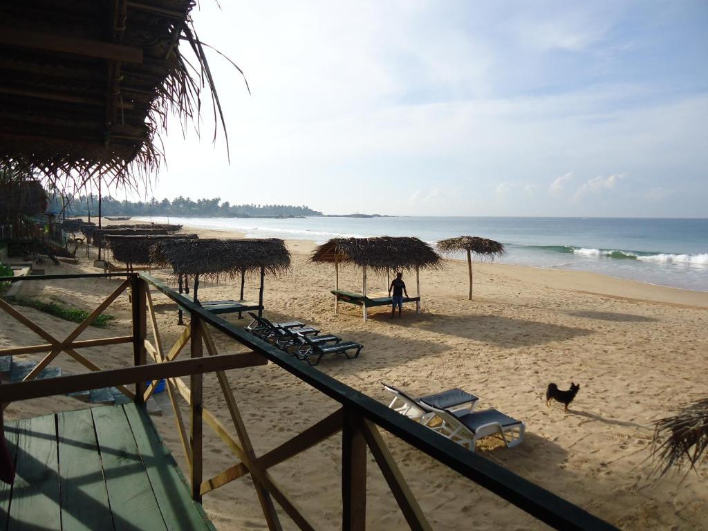 Whitepearl Beach Hikkaduwa Exterior photo